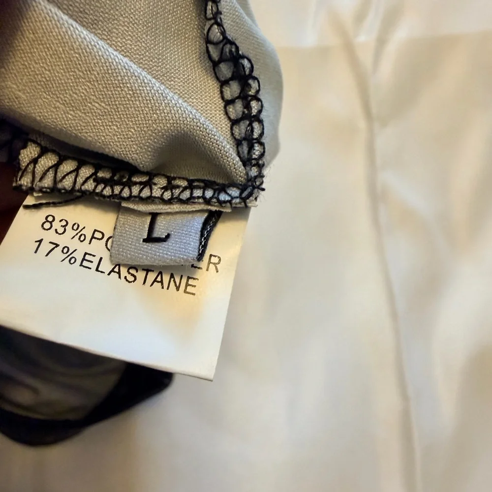 Retro Graphic Print Corset + Mini Skirt Set 🖤
Size: L - Picture 6 of 6